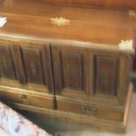 213 1086 CHEST OF DRAWERS